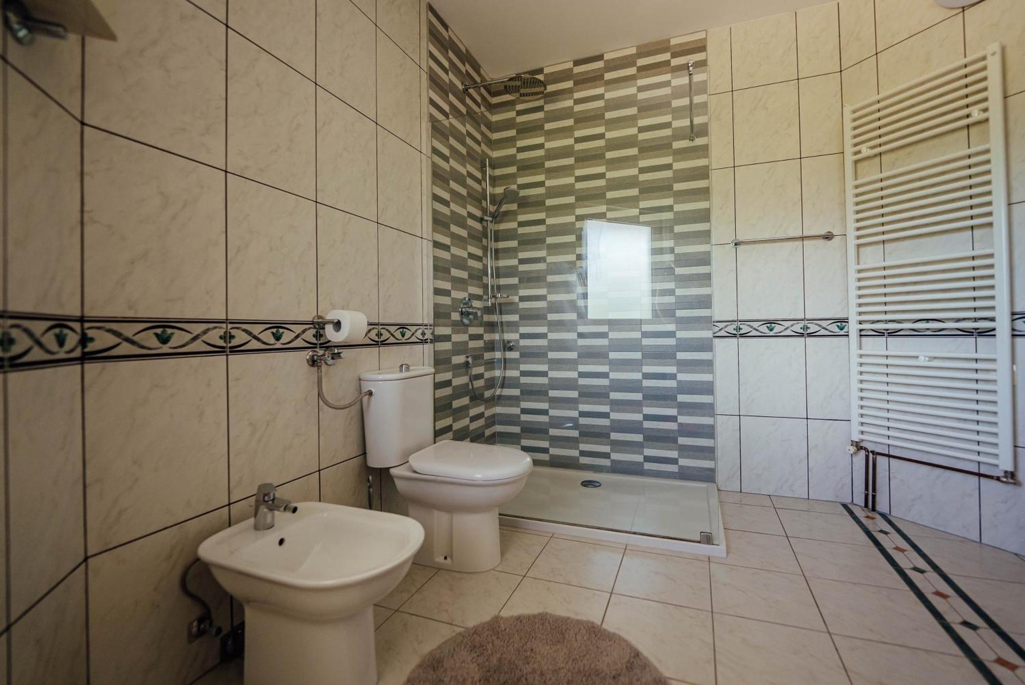 Villa Latica Donji Prolozac ภายนอก รูปภาพ