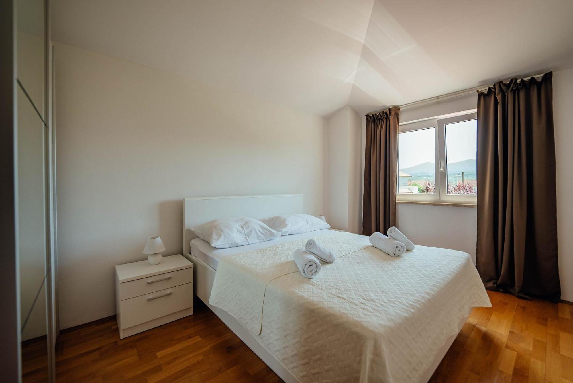 Villa Latica Donji Prolozac ภายนอก รูปภาพ