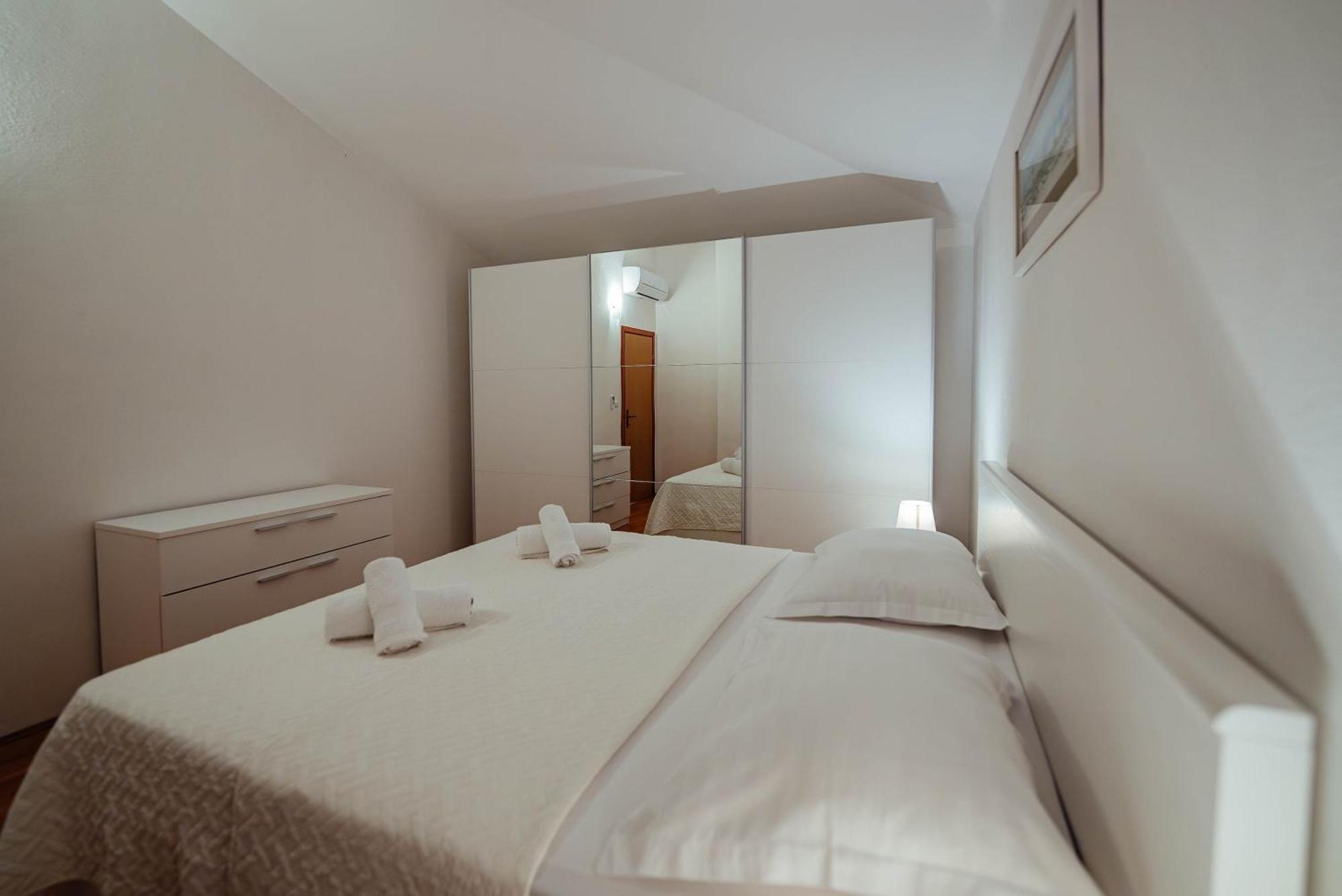 Villa Latica Donji Prolozac ภายนอก รูปภาพ