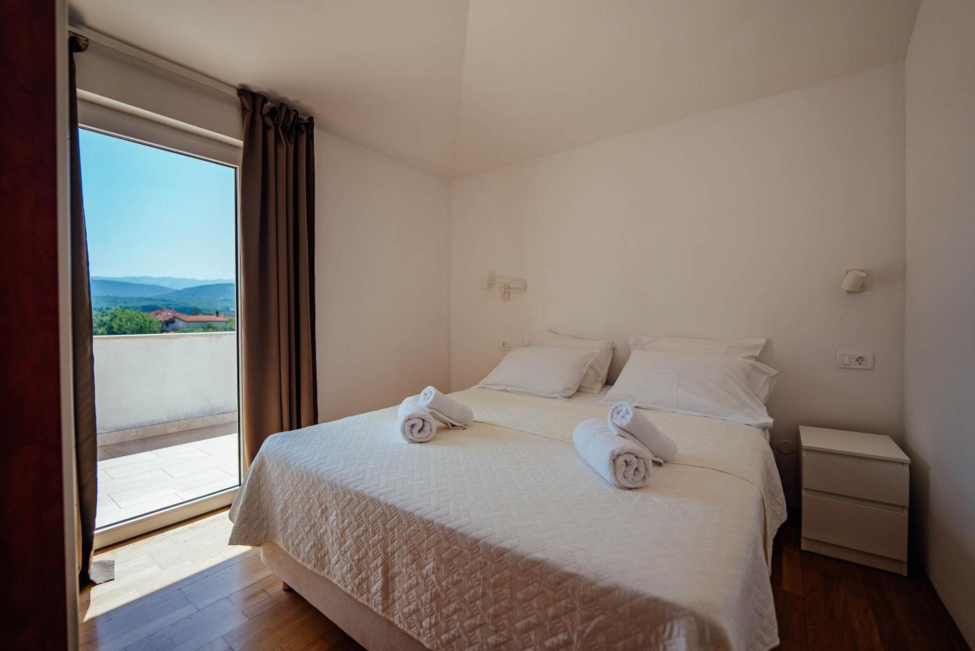 Villa Latica Donji Prolozac ภายนอก รูปภาพ