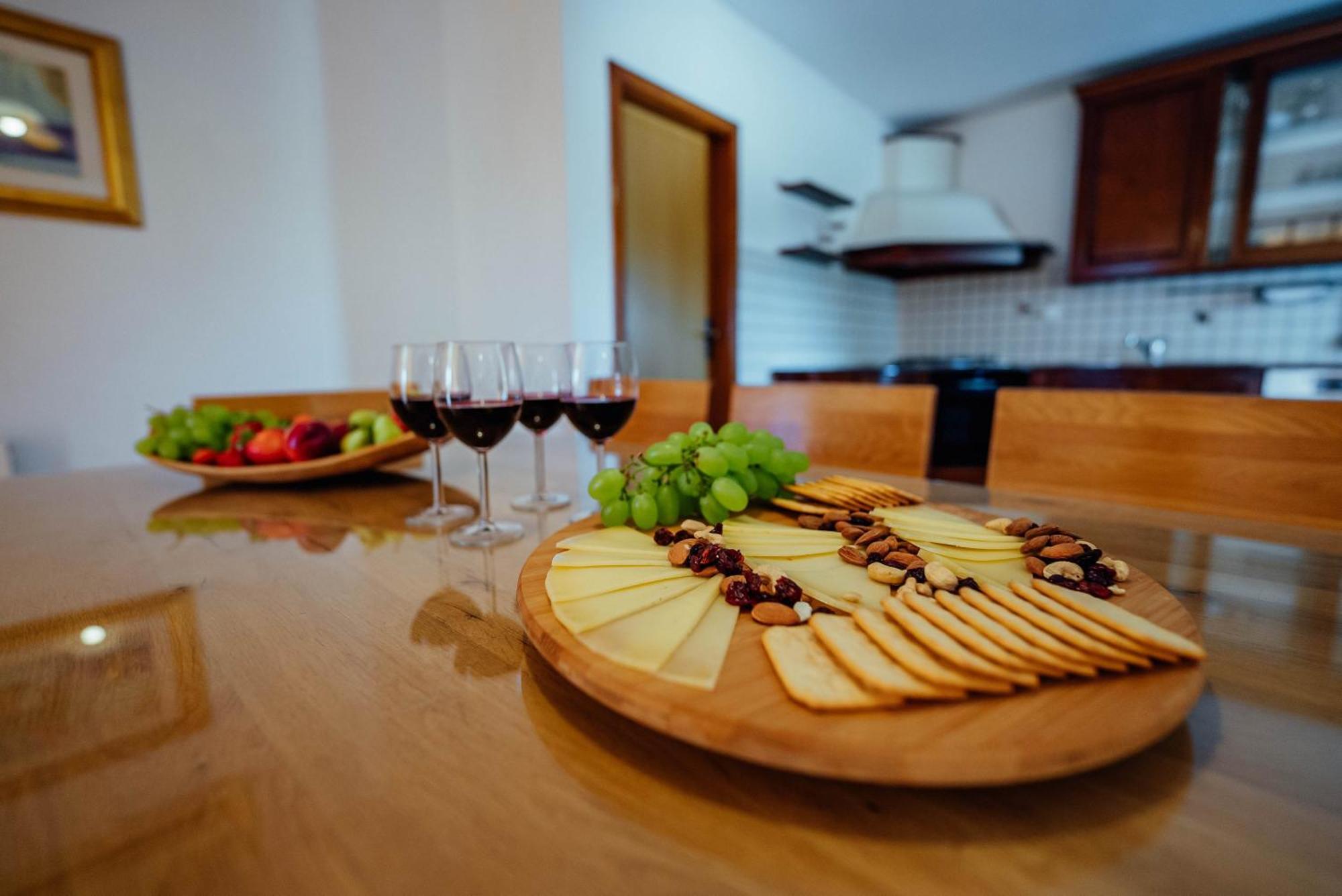 Villa Latica Donji Prolozac ภายนอก รูปภาพ