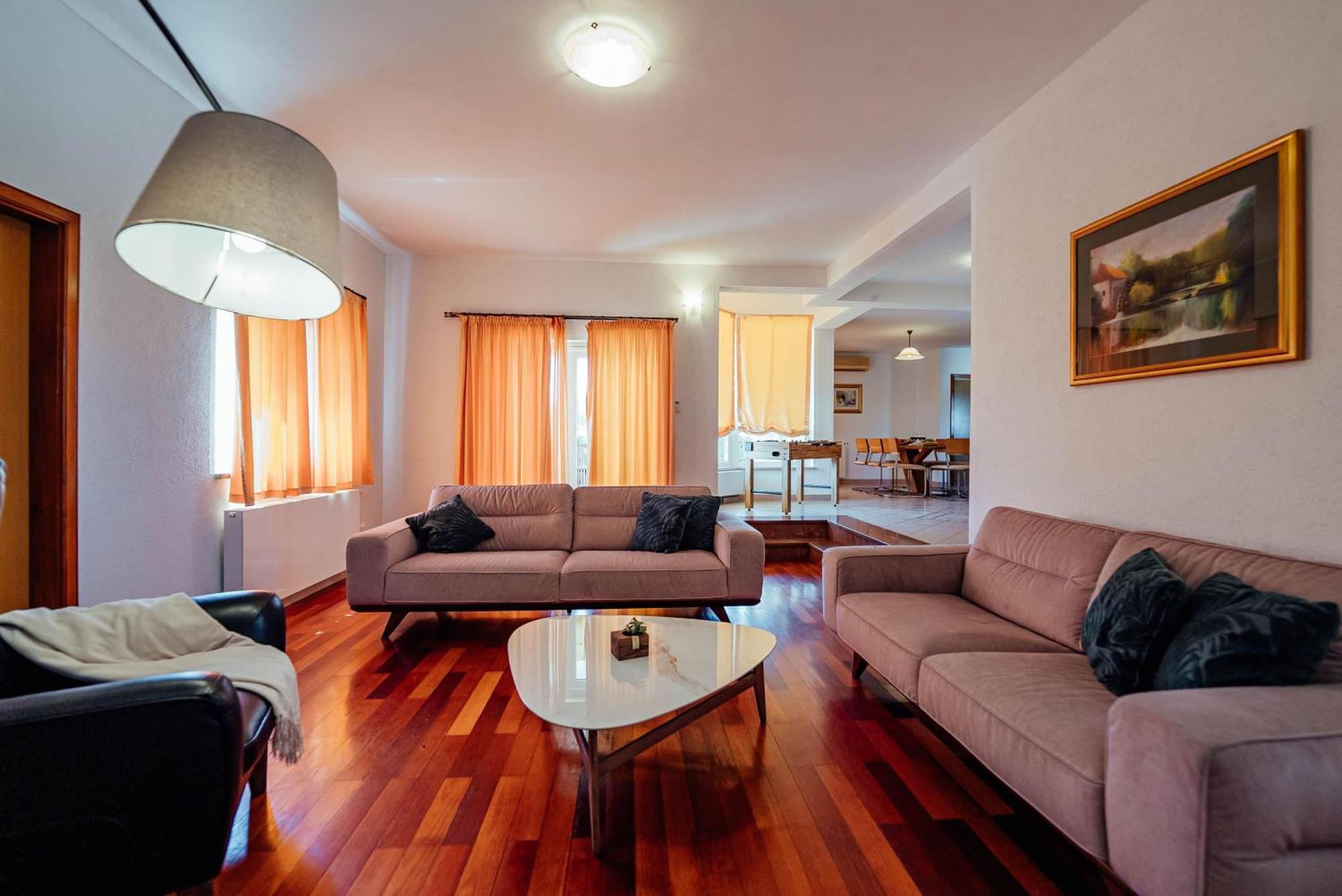 Villa Latica Donji Prolozac ภายนอก รูปภาพ