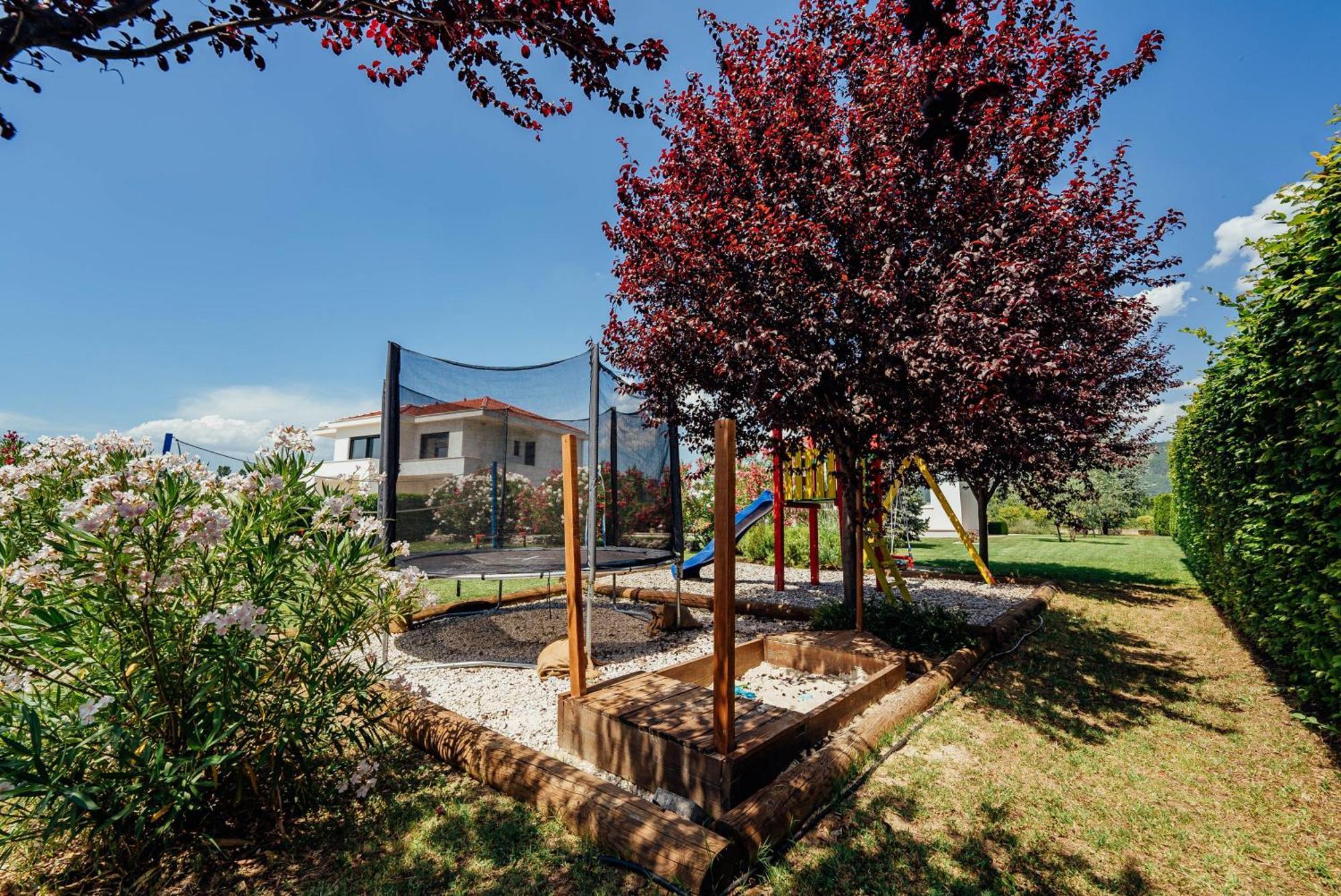 Villa Latica Donji Prolozac ภายนอก รูปภาพ